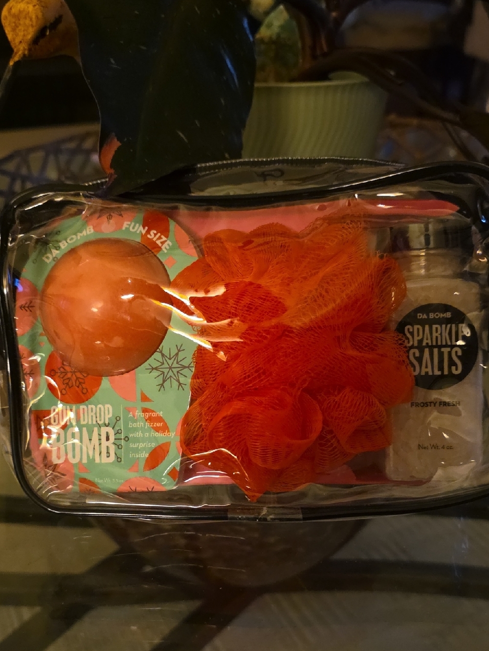 Da Bomb  Bath Set with Mesh Loofah And Sparkle Salts